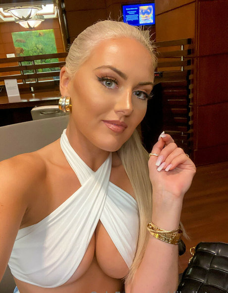 DJ Kaila Troy estrella porno fotos