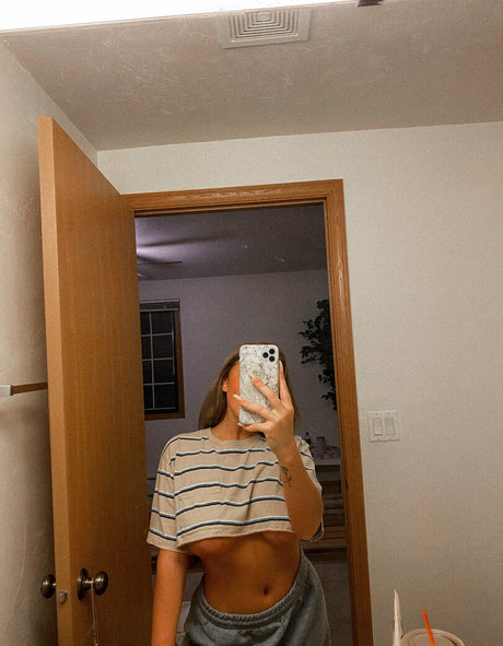 Rochelllle modelo desnudos foto