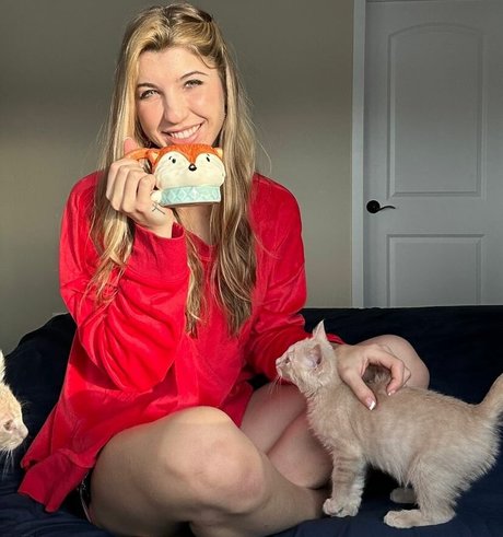 ASMR FrivolousFox pornographic model picture