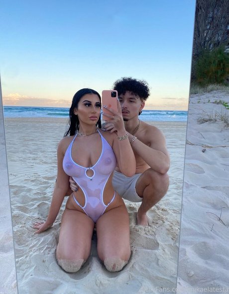 Mikaelatesta desnudos de estrellas galerías