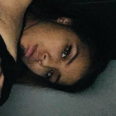 Mikaelatesta modelo hd galería