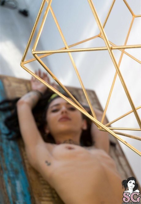 lilith sg modèle chaud img