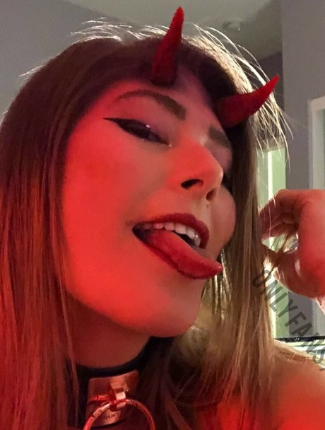 Stella Skye estrella exclusiva imagen