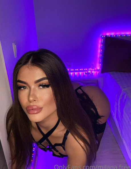 milana star estrella atractiva foto