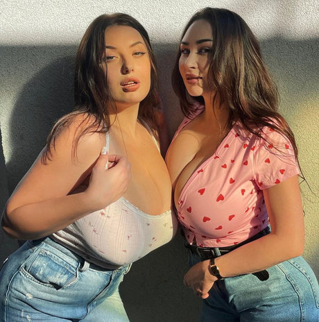 Milada Moore étoile nue photo