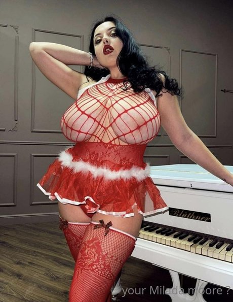 Milada Moore meilleure star du porno archive