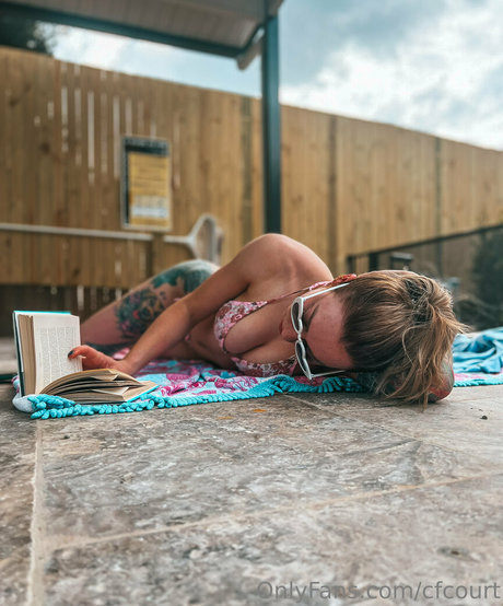 cfcourt estrella caliente imágenes