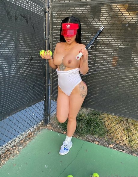 DaniCak3s star sexy pic