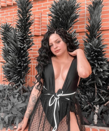 Marianyyaa bonita estrella porno imágenes