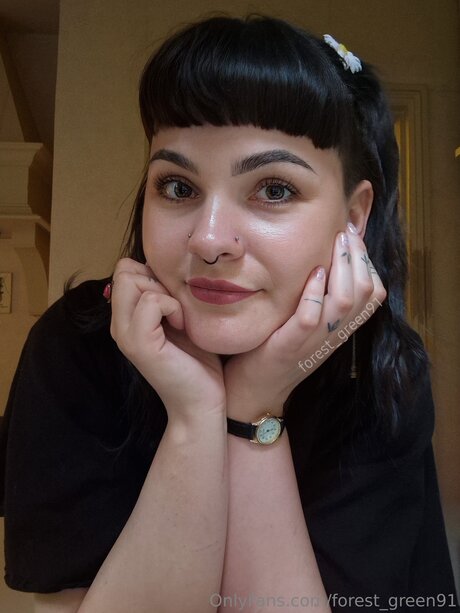 forest green91 actriz xxx imagen