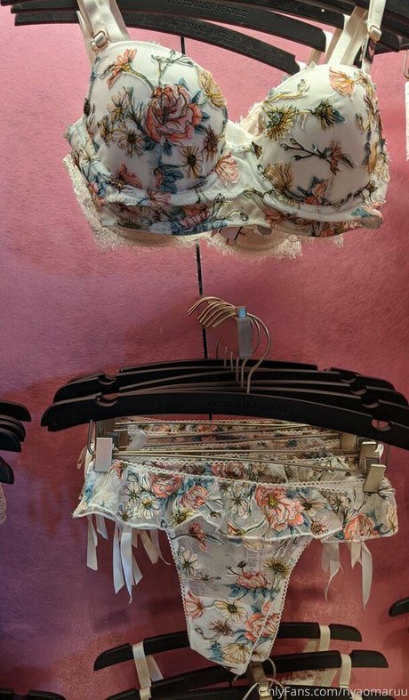 nyaomaruu star érotique archive