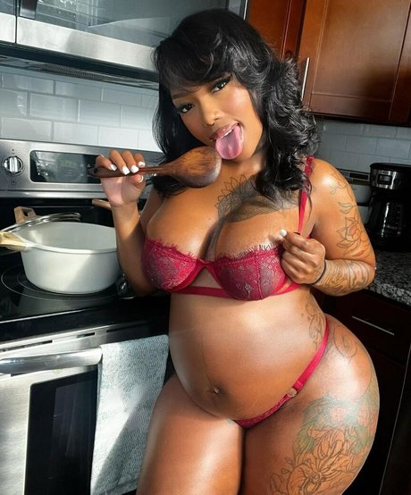 Summerntae modelo sexy galerías