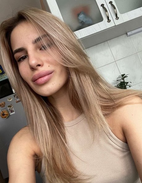 Kris Blow estrella hermosa fotos