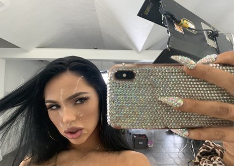 MJ Fresh modelo sexual foto