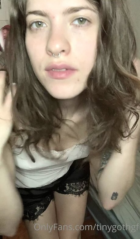 TInyGothGF star sexy images