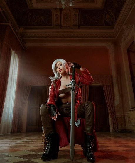 Nadyasonika actrice chaude galeries