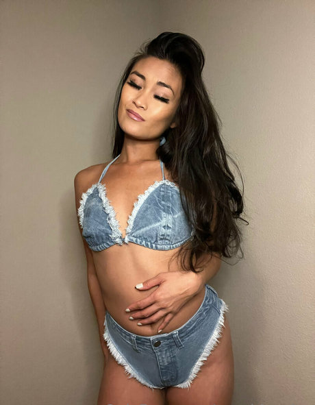 sunshinesinababy pornstar erotic pics