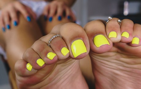 Eyecandytoes modelo caliente imágenes