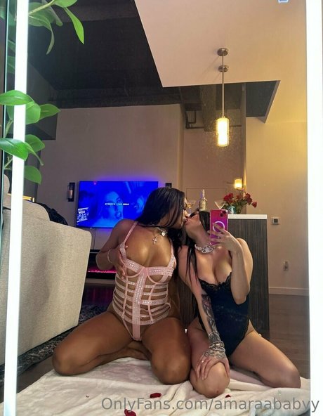 Amaraababyy model nudes images