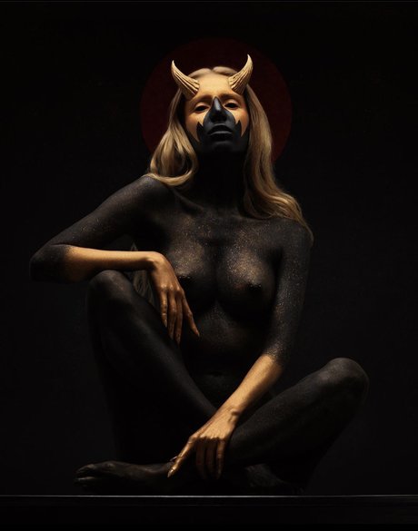 Real Red Fox sexy star picture