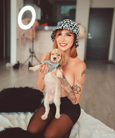 Fer Moreno nudes actress pic