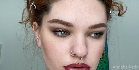 Annabel Redd Miniatura