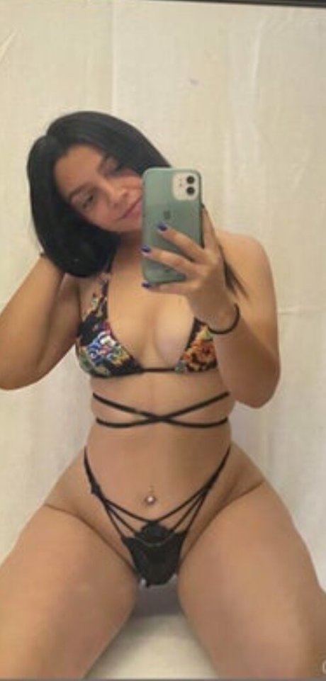 ivyroz model free image