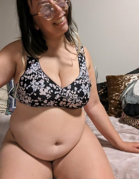 Agirlwholikestoeat modèle joli galerie