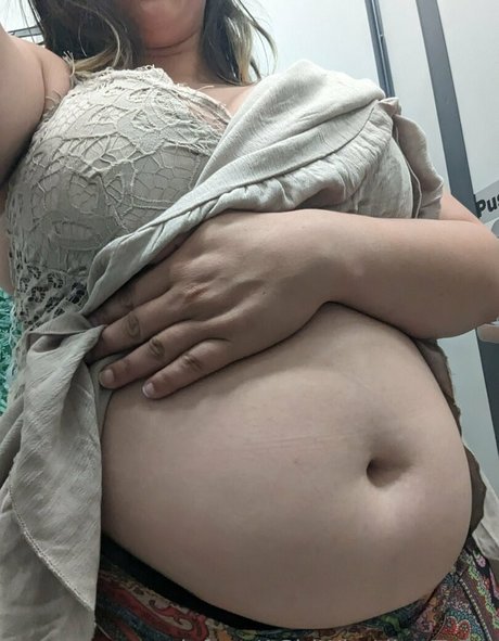 Agirlwholikestoeat estrella del arte galería