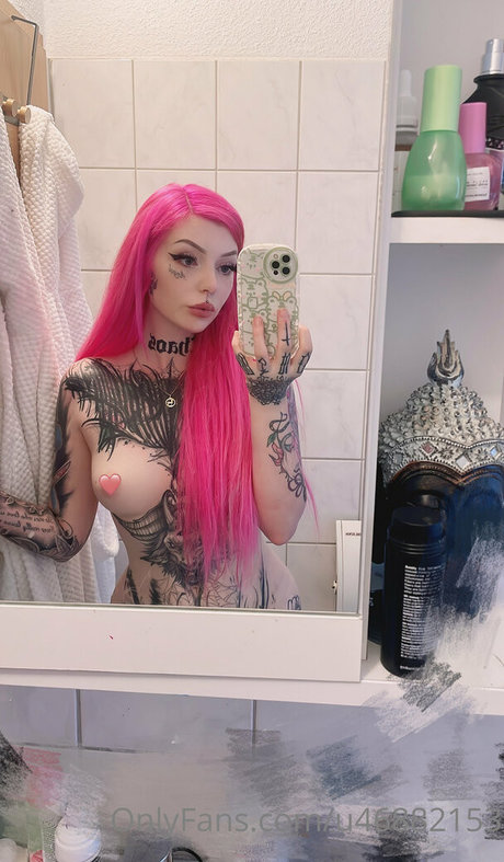 AlienxBaby actrice de nus archive