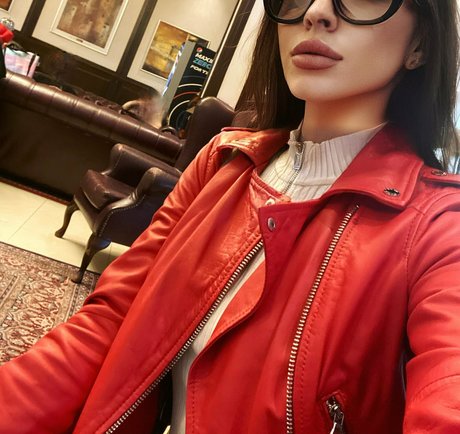 dommy nika star du porno sympa photo