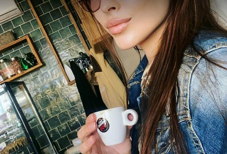 dommy nika star du porno de haute qualité galeries