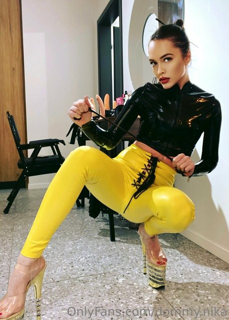 dommy nika art star du porno images