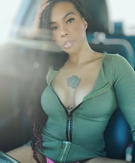 GabbyRyan estrella bonita foto