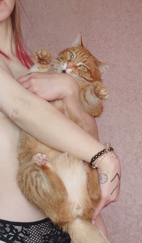 Lana Delmar bonita estrella galería