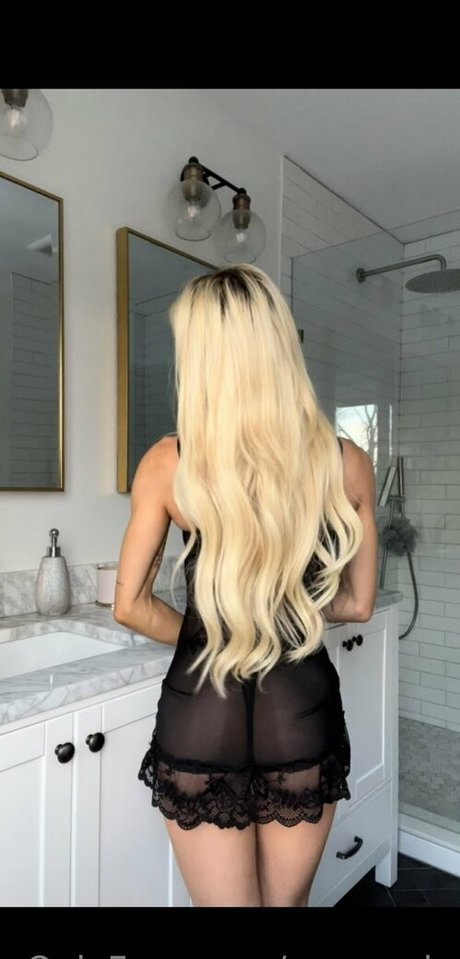 Eva Rende modèle nu img