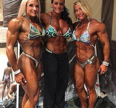 Theresa Ivancik modèle sexy collection