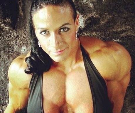 Theresa Ivancik modèle exclusif img