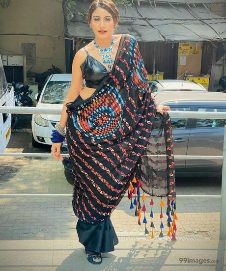 Surbhi Chandna estrella desnuda fotos