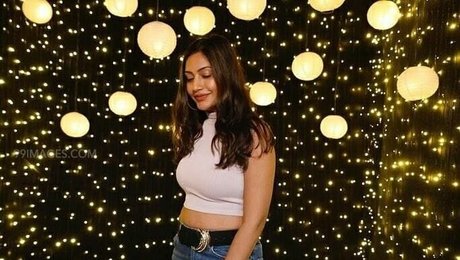 Surbhi Chandna modelo pornografico archivo