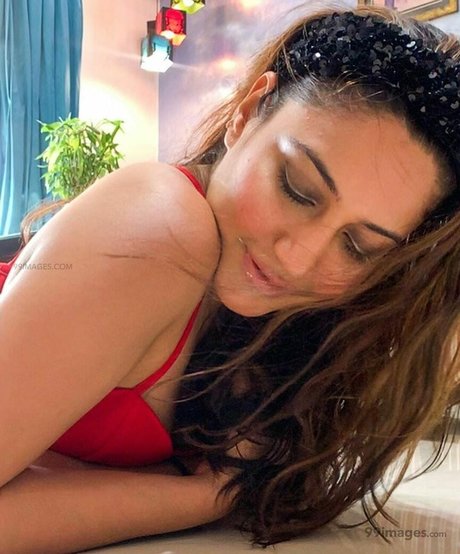 Surbhi Chandna modelo de alta definición fotos