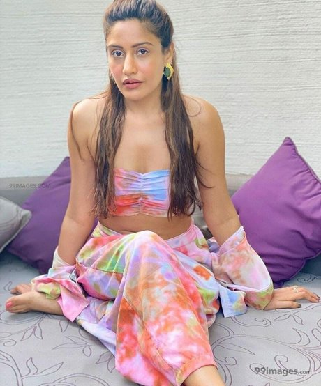 Surbhi Chandna hermosa actriz galería