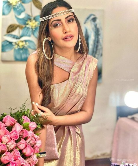 Surbhi Chandna modelo perfecto archivo