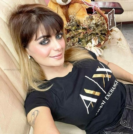 Suhaani Laskar modelo bonita galerías