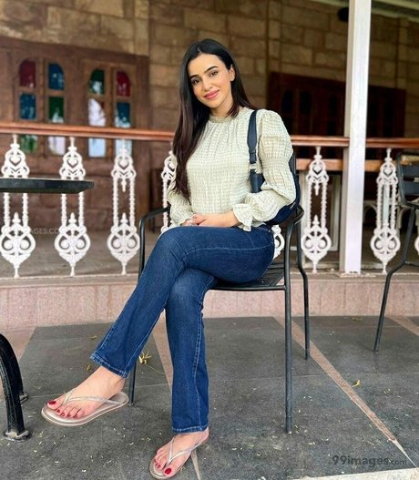 Ankitta Sharma modèle chaud photo