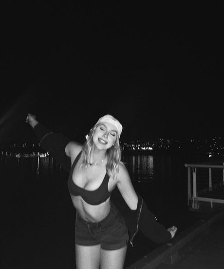 Jordyn Badry naked actress pic