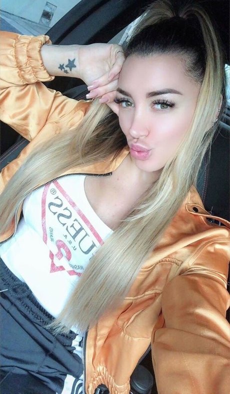 Florcitachina high quality actress gallery