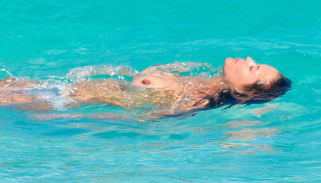 Brooke Burke modèle chaud image