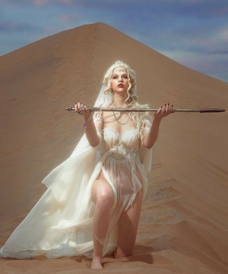 Emma Karla Peet libre de estrellas galería