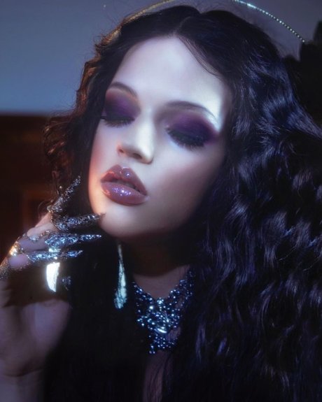 Emma Karla Peet actrice porno galeries